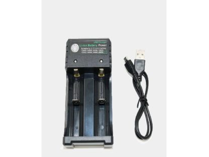 Зарядное устройство 2x18650 или 1x26650 на 3.7-4.2v с индикацией заряда сетевая + есть гнездо microUSB для подключения внешнего питания 5v + есть выход для питания внешних устройств 4.2-8v. 1ампер + USB выход)