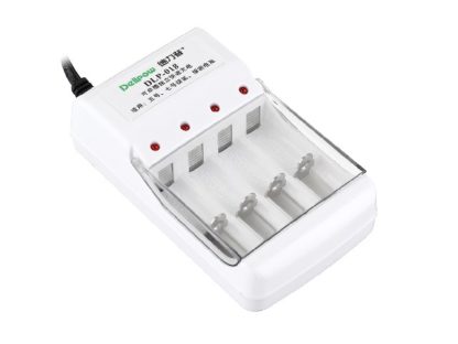 Зарядное устройство 4xAA или 4xAAA DLP-018 NiCD или NiMH